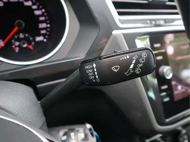 Volkswagen Tiguan 1.5 TSI Comfortline 2020 Benzine 30