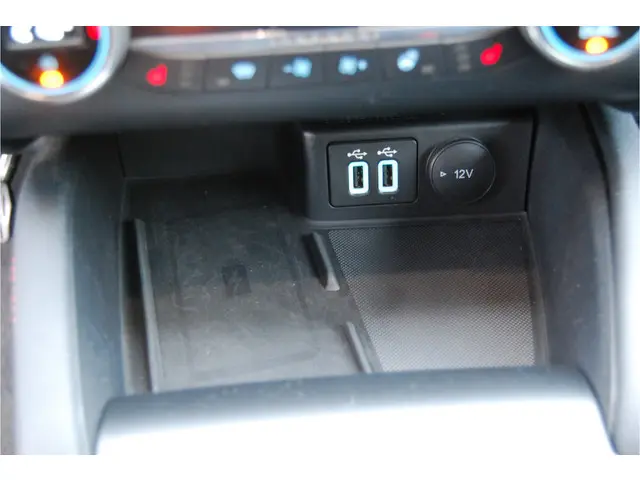 Ford Kuga 2.5 PHEV ST-Line X 2022 Hybride Benzine 24