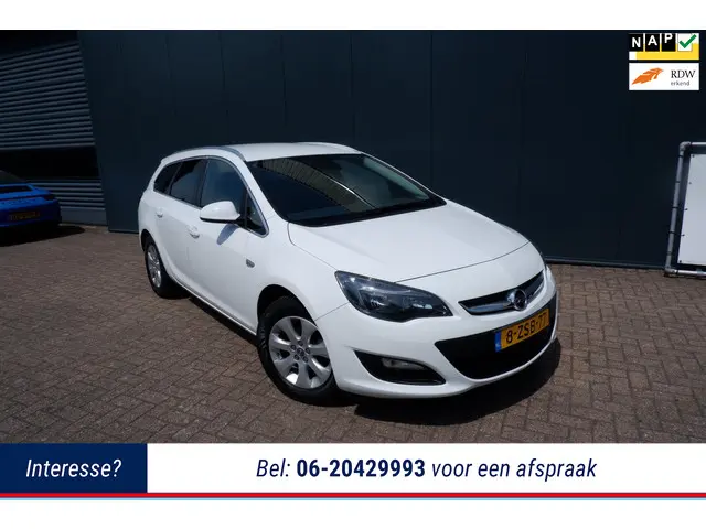 Opel Astra Sports Tourer 1.4 Blitz 2015 Benzine