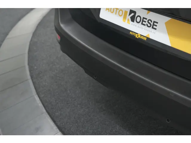 Peugeot 5008 PureTech 130 EAT8 Active Pack 2023 Benzine 24