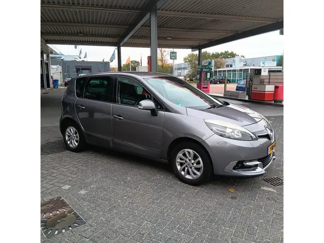 Renault Scénic 1.2 TCe Bose 2013 Benzine 3
