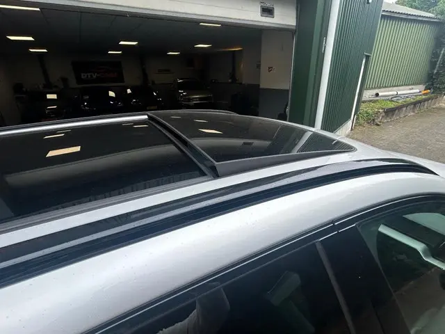 Volvo XC60 2.0 T4 Inscription R Design Pano 2019 Benzine 11