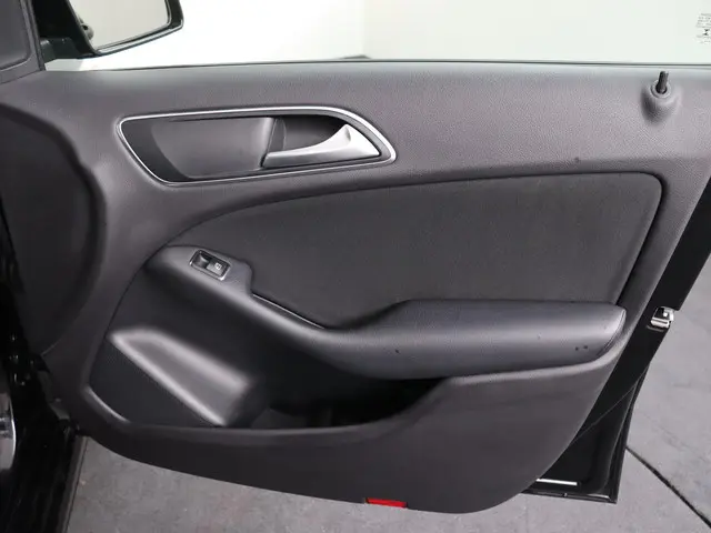 Mercedes-Benz B-Klasse 180 Ambition 2014 Benzine 24