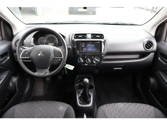 Mitsubishi Space Star 1.2 Connect+ 2023 Benzine 15