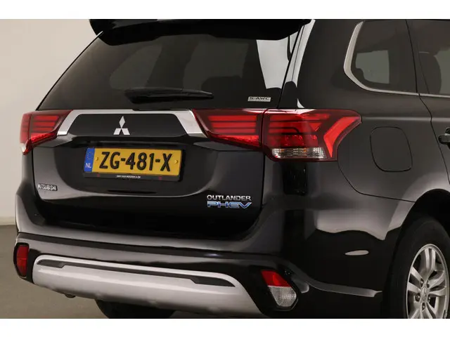 Mitsubishi Outlander 2.4 PHEV Pure 2019 Hybride Benzine 19