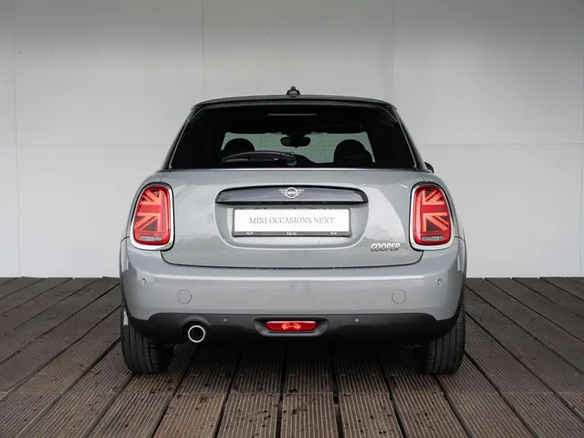MINI 5-Deurs Cooper Aut. 2020 Benzine 4