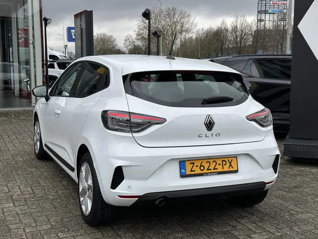 Renault Clio TCe 90 Evolution 2024 Benzine 4