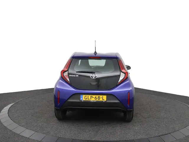 Toyota Aygo X 1.0 VVT-i MT Play 2024 Benzine 43