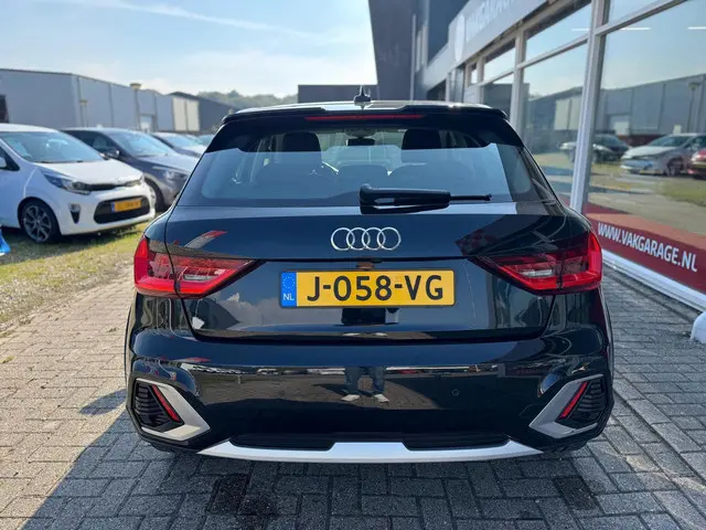 Audi A1 citycarver 30 TFSI epic 2020 Benzine 17