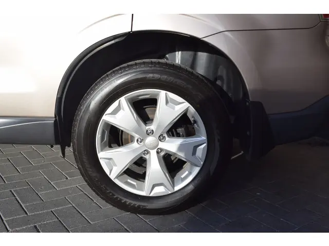 Subaru Forester 2.0 Luxury - AWD - Trekhaak 2015 Benzine 8