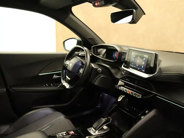 Peugeot e-2008 EV GT Pack 50 kWh 2021 Elektrisch 18