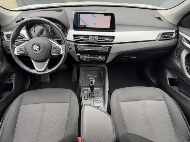 BMW X1 sDrive18i Executive Edition 2020 Benzine 11