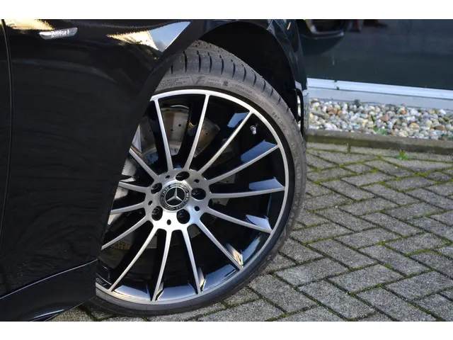 Mercedes-Benz CLS 450 4M Ed.1 AMG 2019 Benzine 8