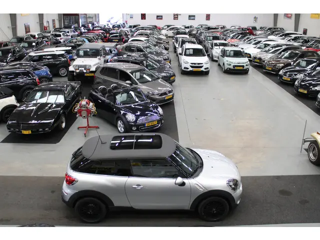 MINI Paceman Mini 1.6 Cooper Chili Automaat 2013 Benzine 24