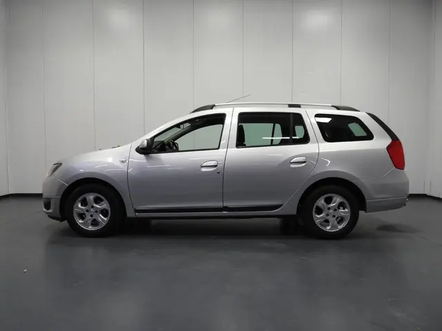 Dacia Logan MCV 0.9 TCe Prestige 2015 Benzine 2
