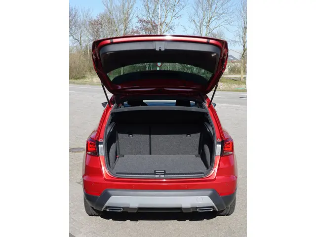 SEAT Arona 1.0 TSI 115PK FR Business Intense 2020 Benzine 9