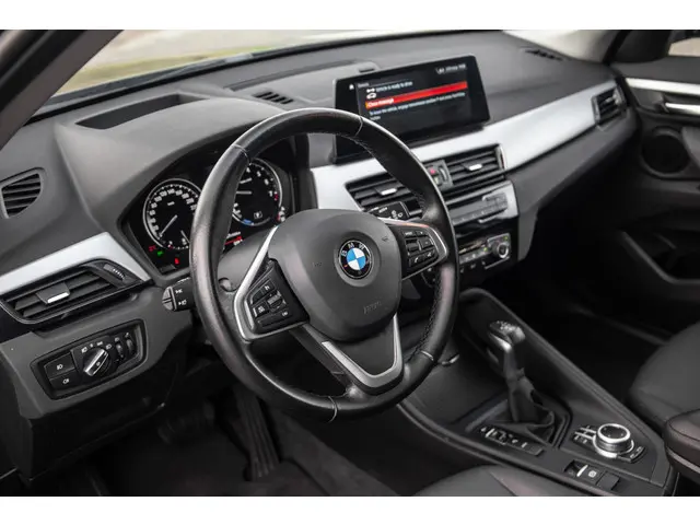 BMW X1 xDrive25e Executive 2021 Hybride Benzine 23