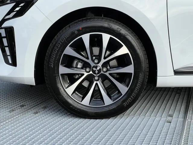 Mitsubishi Colt 1.0T MT Intense 2025 Benzine 23