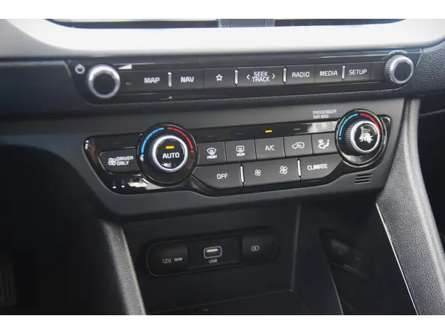 Kia Niro 1.6 GDi Hybrid DynamicLine 2020 Hybride Benzine 18