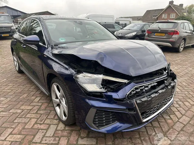 Audi A3 40 TFSIe S- line 2022 Hybride Benzine 6