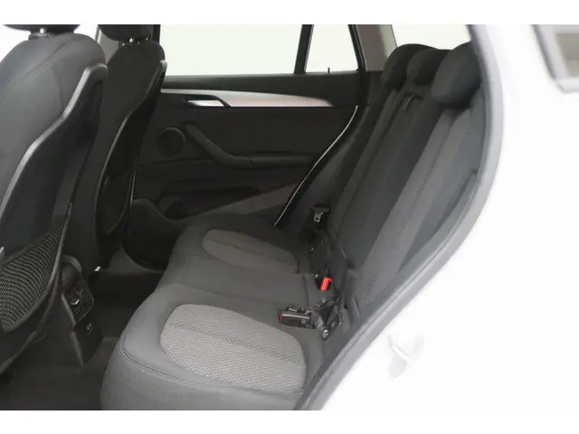 BMW X1 sDrive18i Executive Automaat 2020 Benzine 13