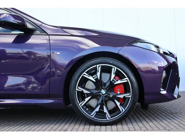 BMW 1 Serie 120 M Sport Design Edition 2025 Benzine 5