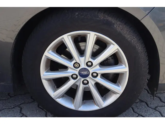 Ford C-MAX 1.5 TDCi Titanium Lease Edition 2016 Diesel 13