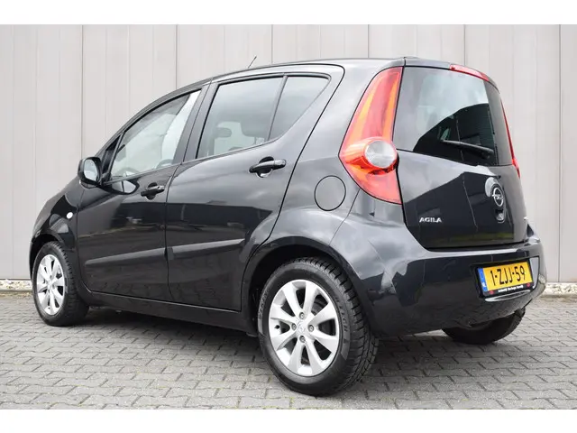 Opel Agila 1.0 Berlin 2015 Benzine 20