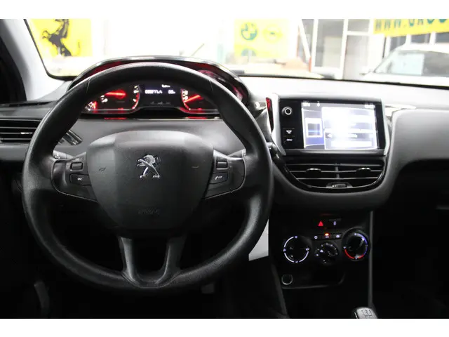 Peugeot 208 1.2 VTi Active 2014 Benzine 9