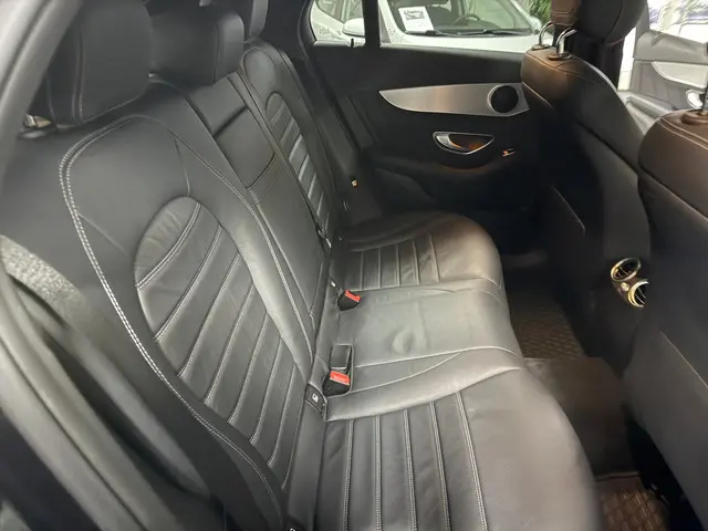 Mercedes-Benz GLC Coupé 300 4MATIC 2018 Benzine 26