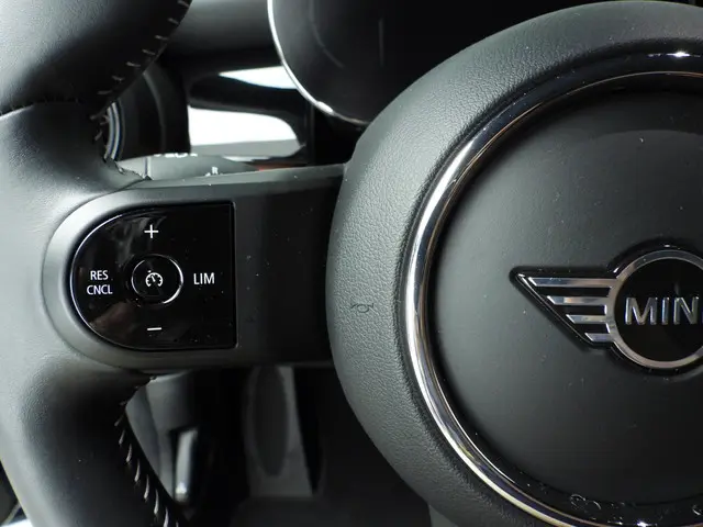 MINI 3-Deurs Cooper 2022 Benzine 12