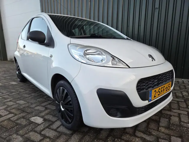 Peugeot 107 1.0 Access AIRCO 63000 km !!! 2013 Benzine 9