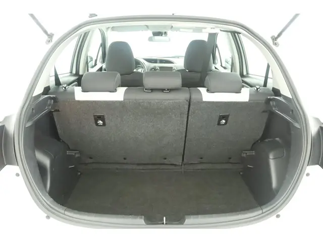Toyota Yaris 1.5 Hybrid Energy 2018 Hybride Benzine 24