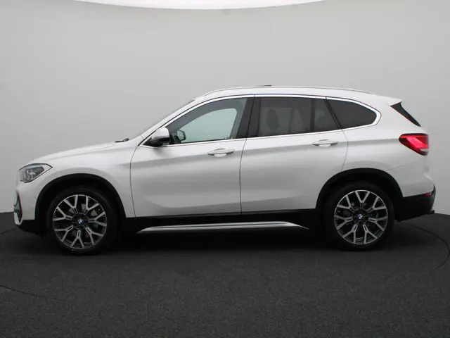 BMW X1 sDrive20i 2020 Benzine 4