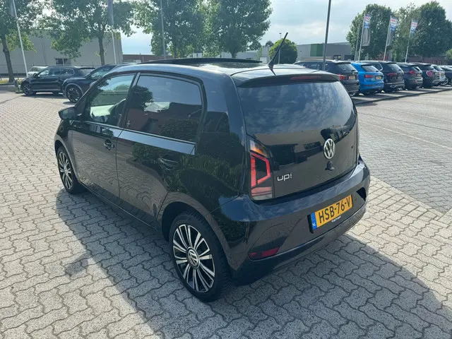 Volkswagen up! 1.0 BMT high up! 2018 Benzine 22
