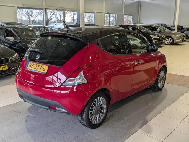 Lancia Ypsilon 1.2 Platinum 2013 Benzine 4