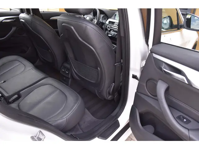 BMW X1 sDrive20i 2015 Benzine 28