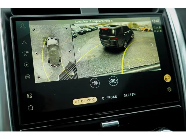 Land Rover Discovery 3.0 D250 R-Dynamic SE 2024 Diesel 53