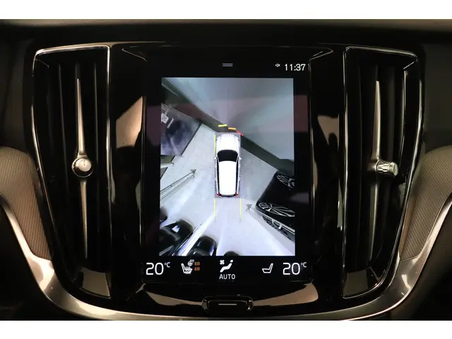 Volvo V60 2.0 B4 R-Design 2021 Benzine 12