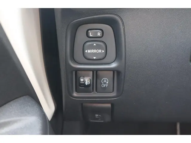 Toyota Aygo 1.0 VVT-i x-play 2019 Benzine 12