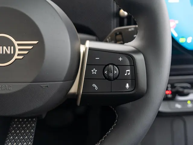 MINI 5-Deurs Cooper C 2025 Benzine 22
