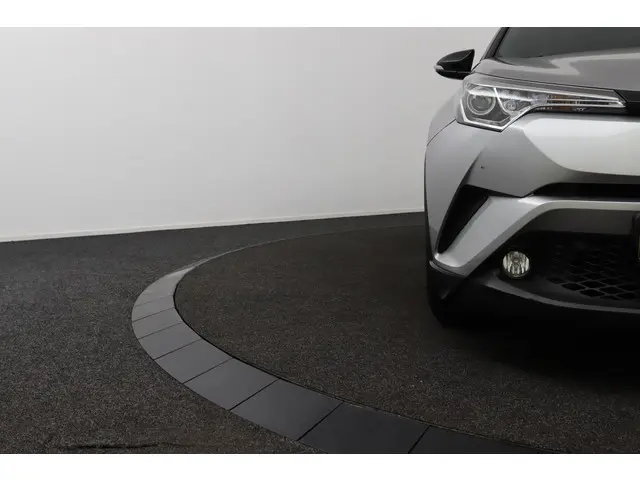 Toyota C-HR 1.8 Hybrid Active 2019 Hybride Benzine 13