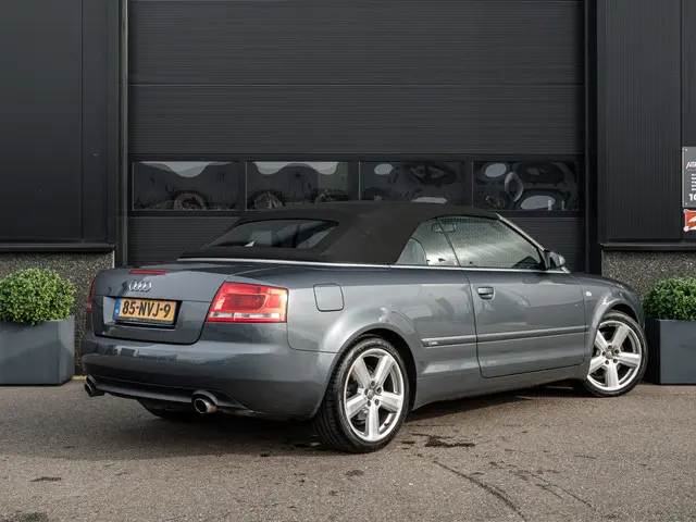 Audi A4 Cabriolet 3.2 FSI Pro Line 2006 Benzine 5