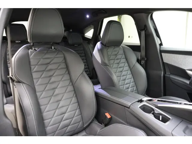 Peugeot e-3008 GT 73 kWh 2024 Elektrisch 10