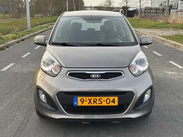 Kia Picanto 1.2 CVVT ExecutiveLine / AIRCO / NAP 2014 Benzine 2