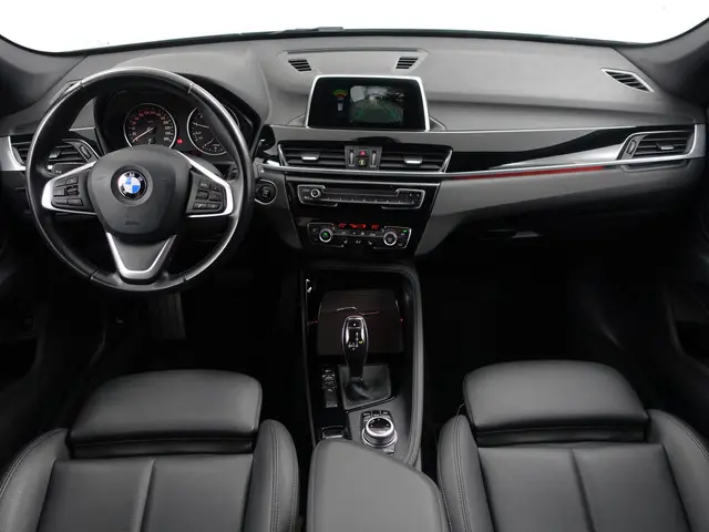BMW X1 sDrive18i M Sport Aut- 2017 Benzine 7
