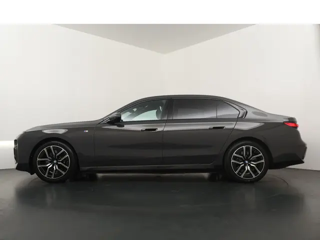 BMW i7 eDrive50 106 kWh 2024 Elektrisch 12