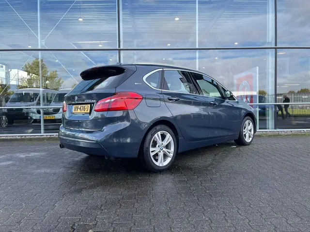 BMW 2 Serie Active Tourer 225xe 2015 Hybride Benzine 4