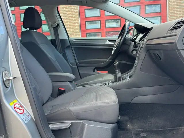Volkswagen Golf 1.0 TSI Comfortline 2020 Benzine 8