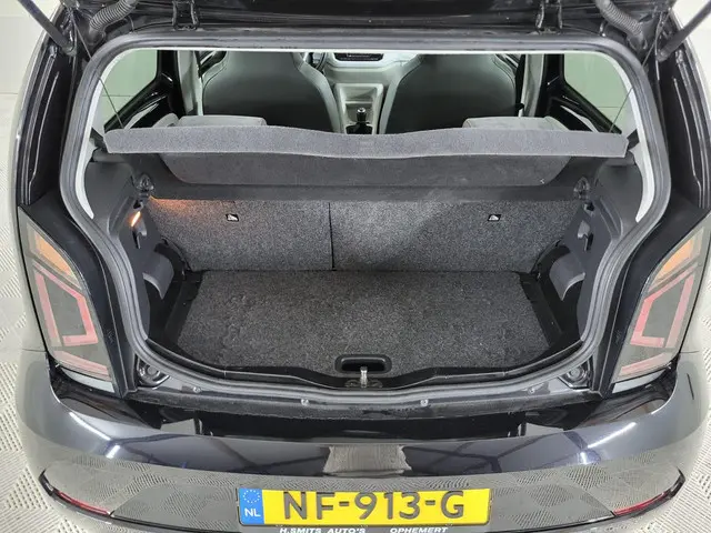 Volkswagen up! 1.0 BMT up! beats audio 2017 Benzine 9